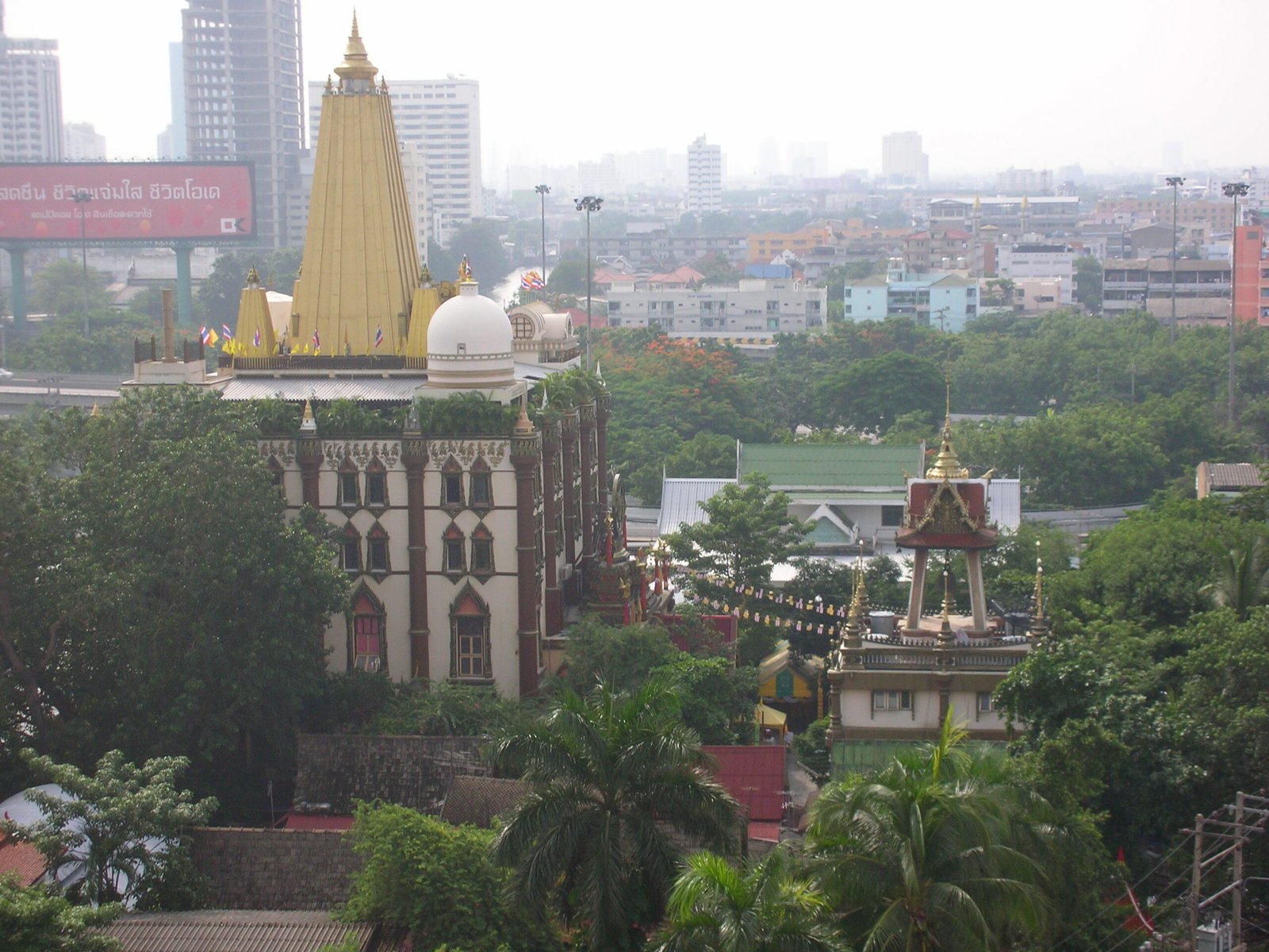 Bangkok Christmas Tidings: Festive Spirit in Thailand