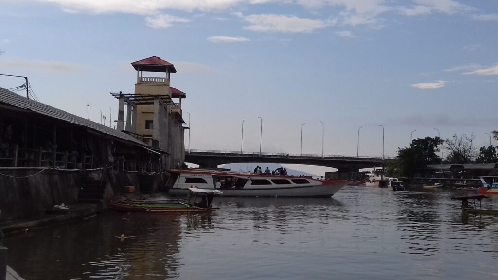 manado city