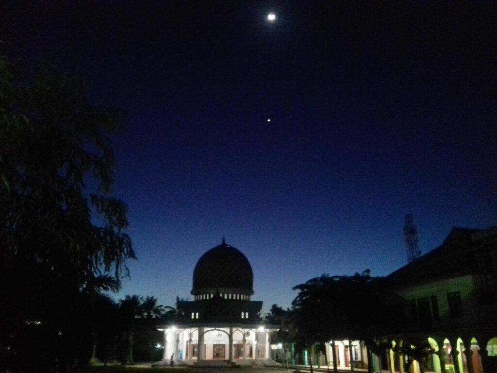 twillit masjid sumenep