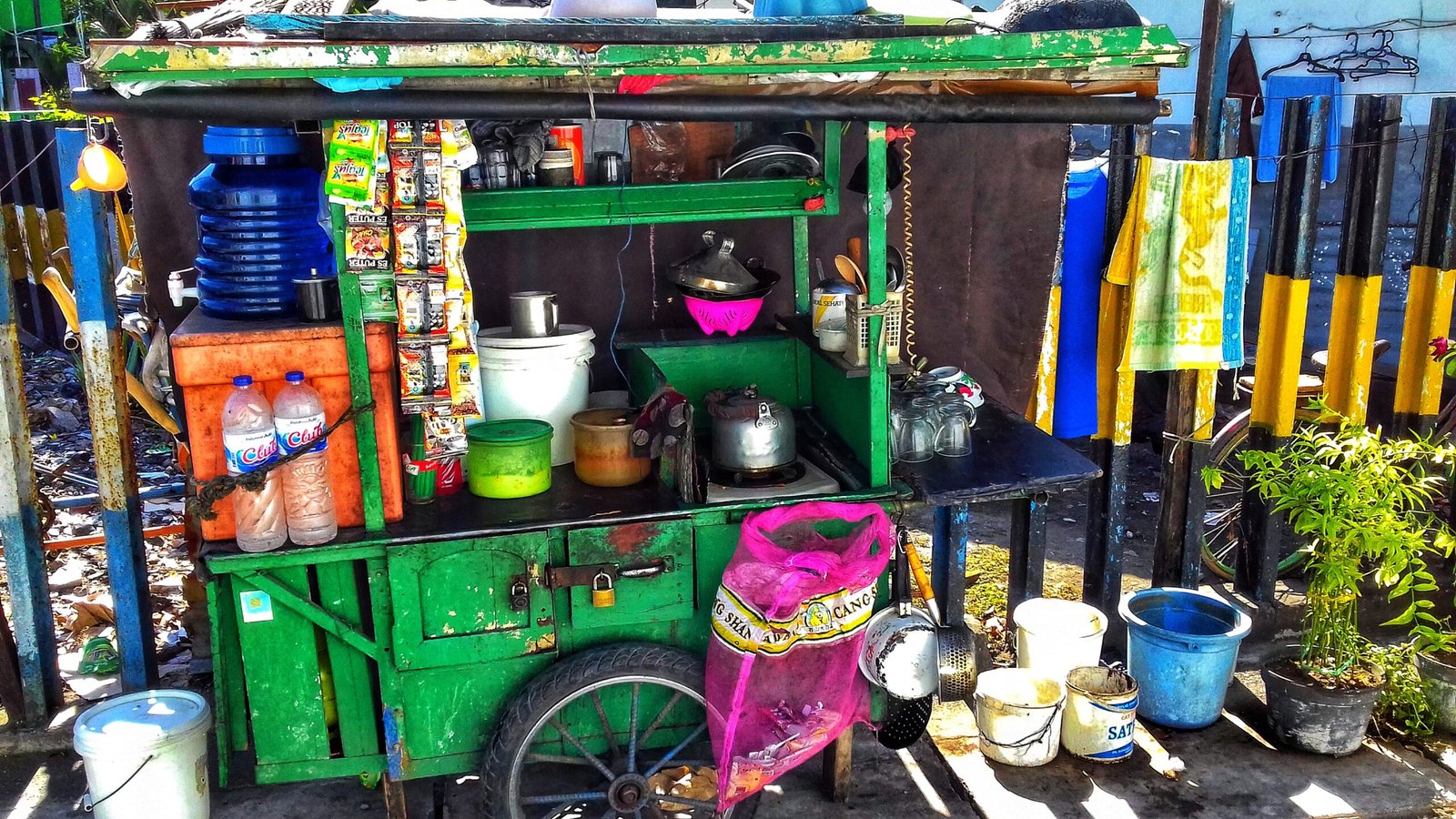 Kopi Susu: A Brief Refreshment Break in Surabaya