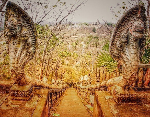 Inner Vision: The Snake Temple of Han Chey